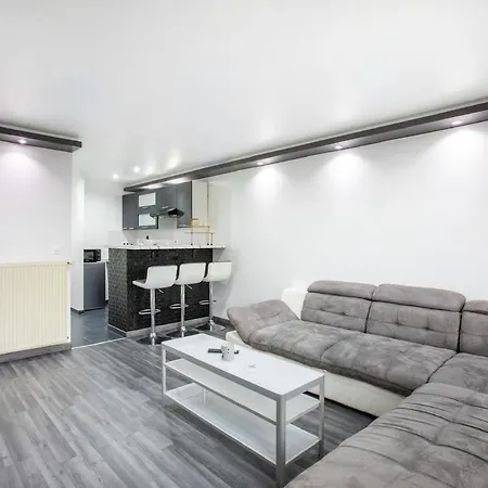 Appartamento T2 Cosy Avec Fibre Et Stationnement Gratuit